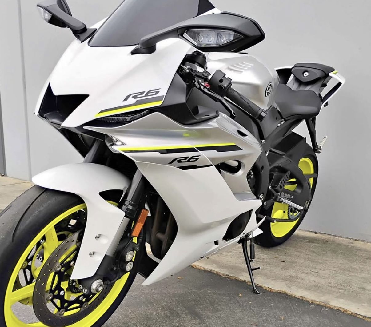 Yamaha YZF-R6 2017 Neon/White for Sale in Glendale, CA - OfferUp