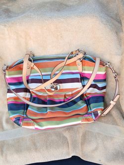 VERY NICE COACH PURSE