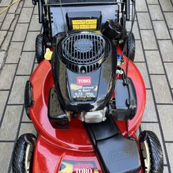  Like New 22” Toro Recycler Self Propelled  Lawn Mower In Cooper City 33330