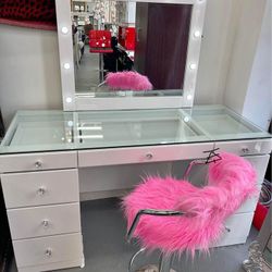 Avery White Vanity Set $10 Down Payment And Financing Available