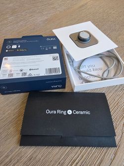 Oura Ring 4 Ceramic – Midnight Blue – Size 11 – With Box & Charger