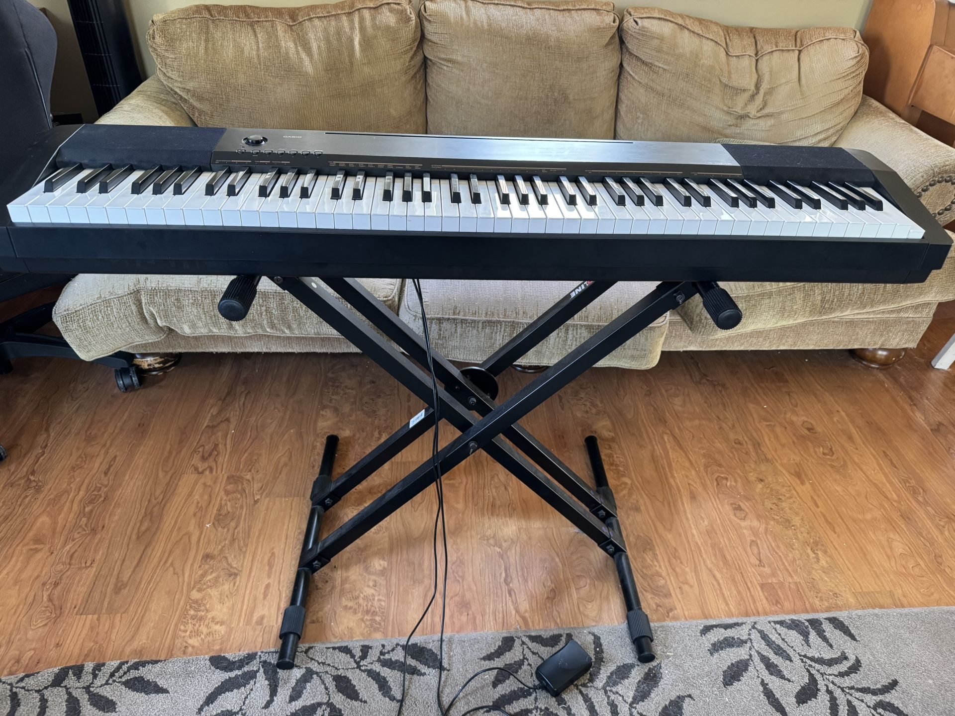 Casio CD-130 Keyboard piano
