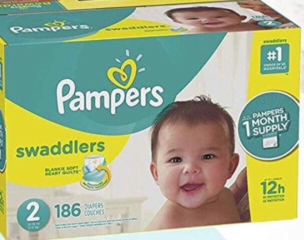 Pampers diapers/pañales size 2 Swaddlers