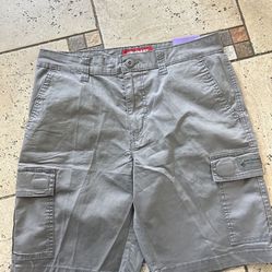 NWT Union Bay men’s cargo shorts size 30