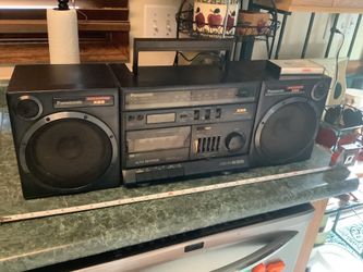 Panasonic RX-CS750 Vintage Portable Stereo Component System Boombox 1989 Tested, radio cassette recorder, detachable speakers, approximately 26” wide,