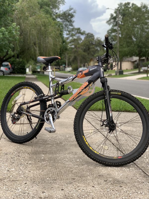 mongoose xr250 mountain bike