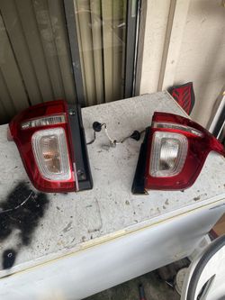 2015 Ford Explore Taillights