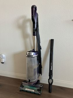 (Used) Shark DuoClean PowerFins Upright Vacuum, Lift-Away, Self-Cleaning Brushroll, HEPA Filter