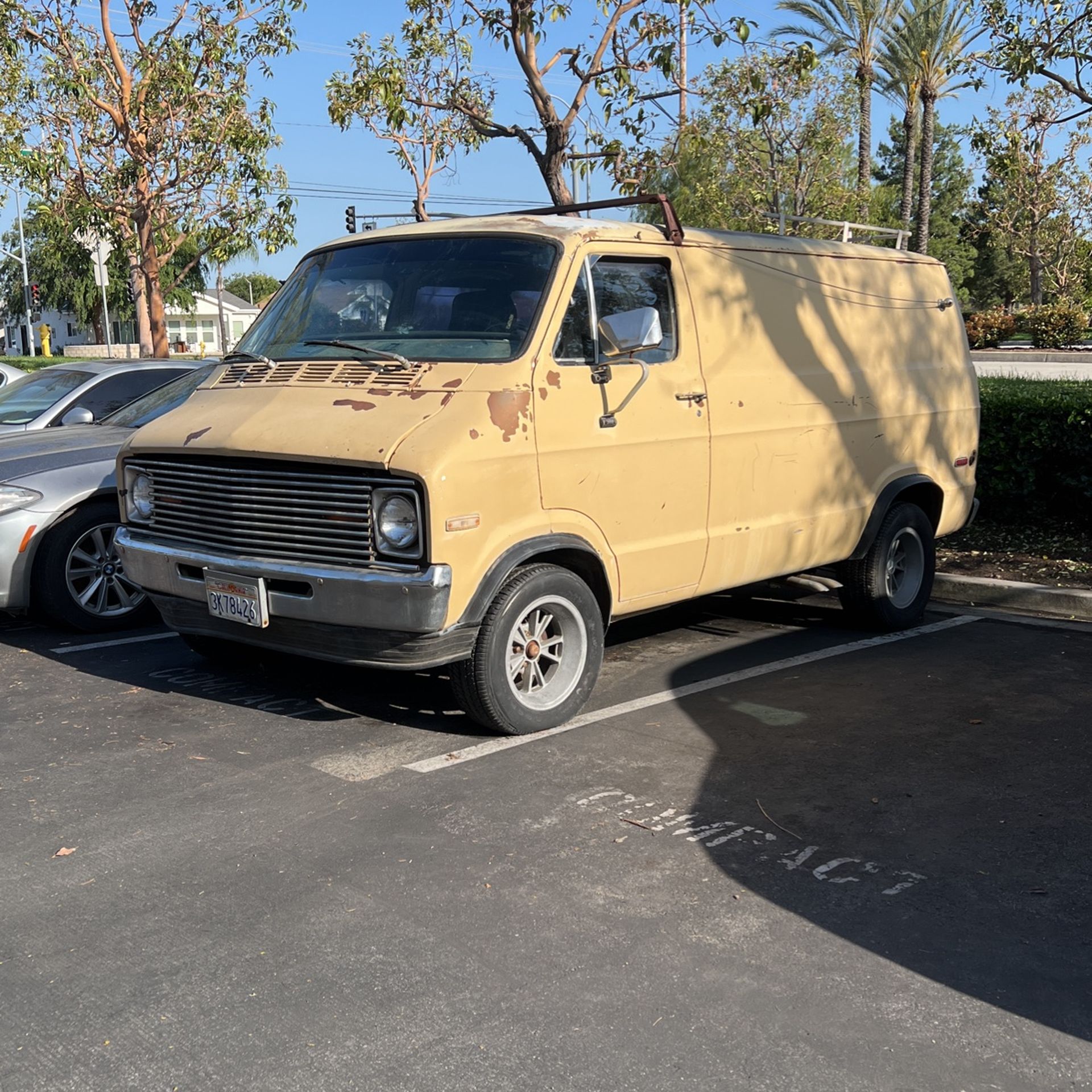 1973 Dodge B100 Tradesman SWB SHORTY Panel Boogie Van Survivor