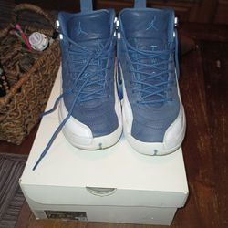 Jordan 12s Size 7 