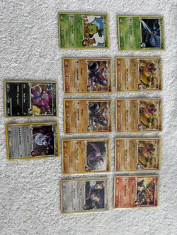 Pokémon Trading Cards Lot of 13