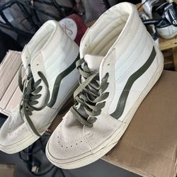 Men Vans 9.5 