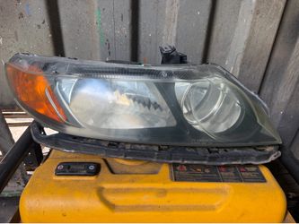 For 2006-2011 Honda Civic Sedan  front passenger headlights good condition