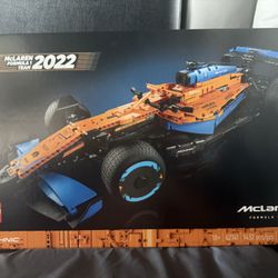 McLaren Formula1 Team 2022 LEGO