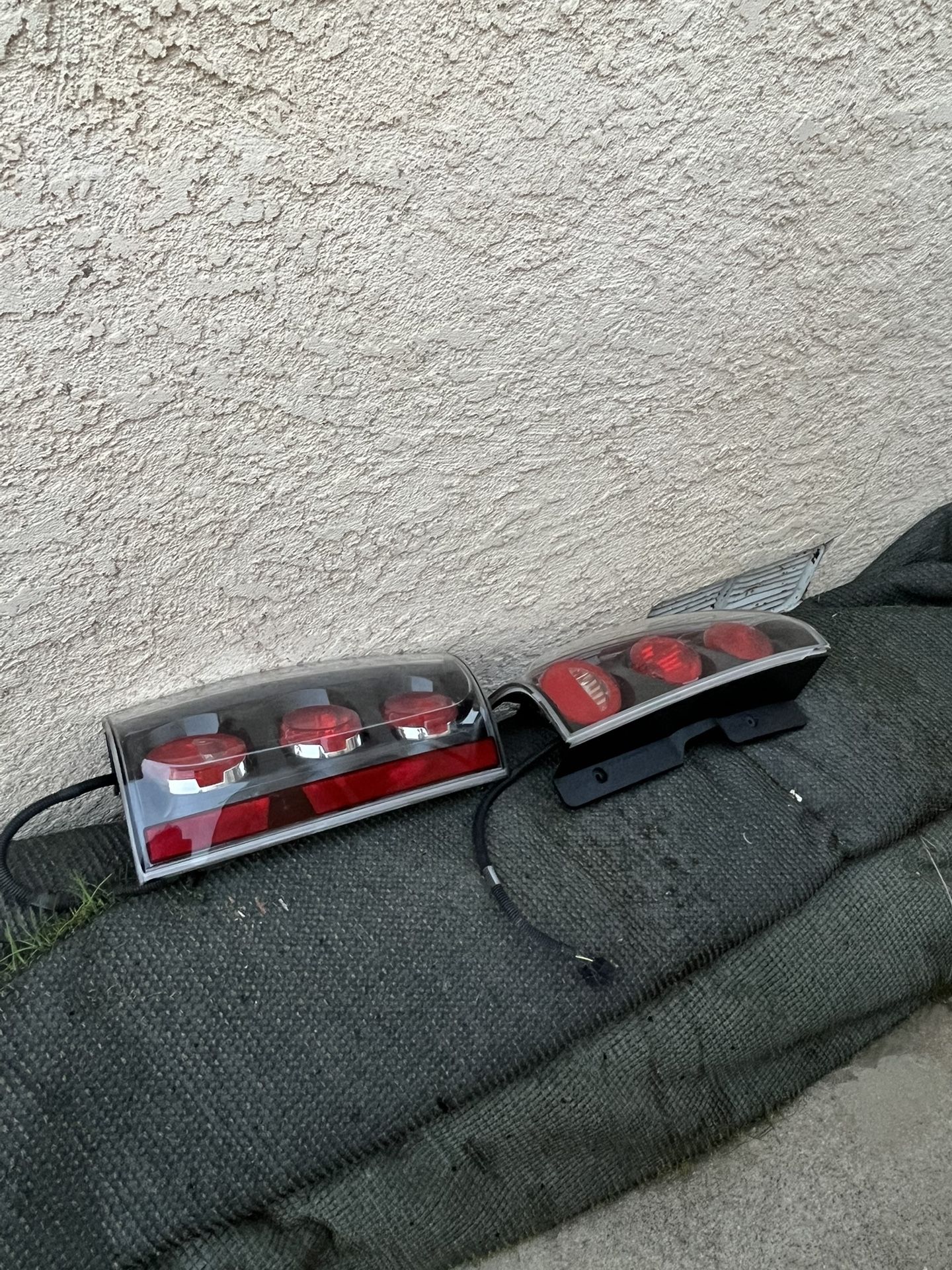 2007 Denali Tail Rear Lights