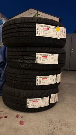 Brand New x4 - 255/65/18  - Kumho Crugen HP27
