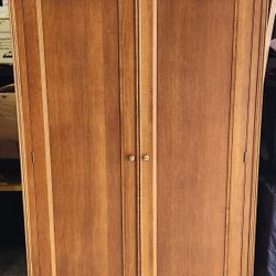 Matching TV/Clothes Armoire &King Sleigh Bed