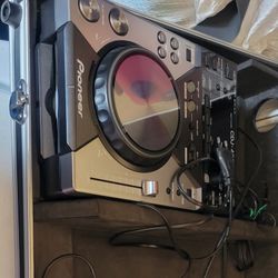 Two Pioneer CDJ 400 And Two Proel Speakers With Stands