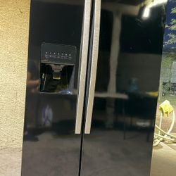 Free delivery (Whirlpool  Refrigerator 25 Cuft