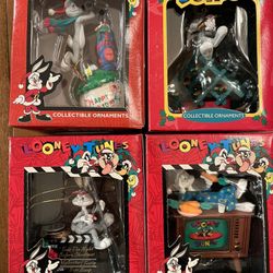 40 Vintage Looney Tunes Christmas Ornaments 