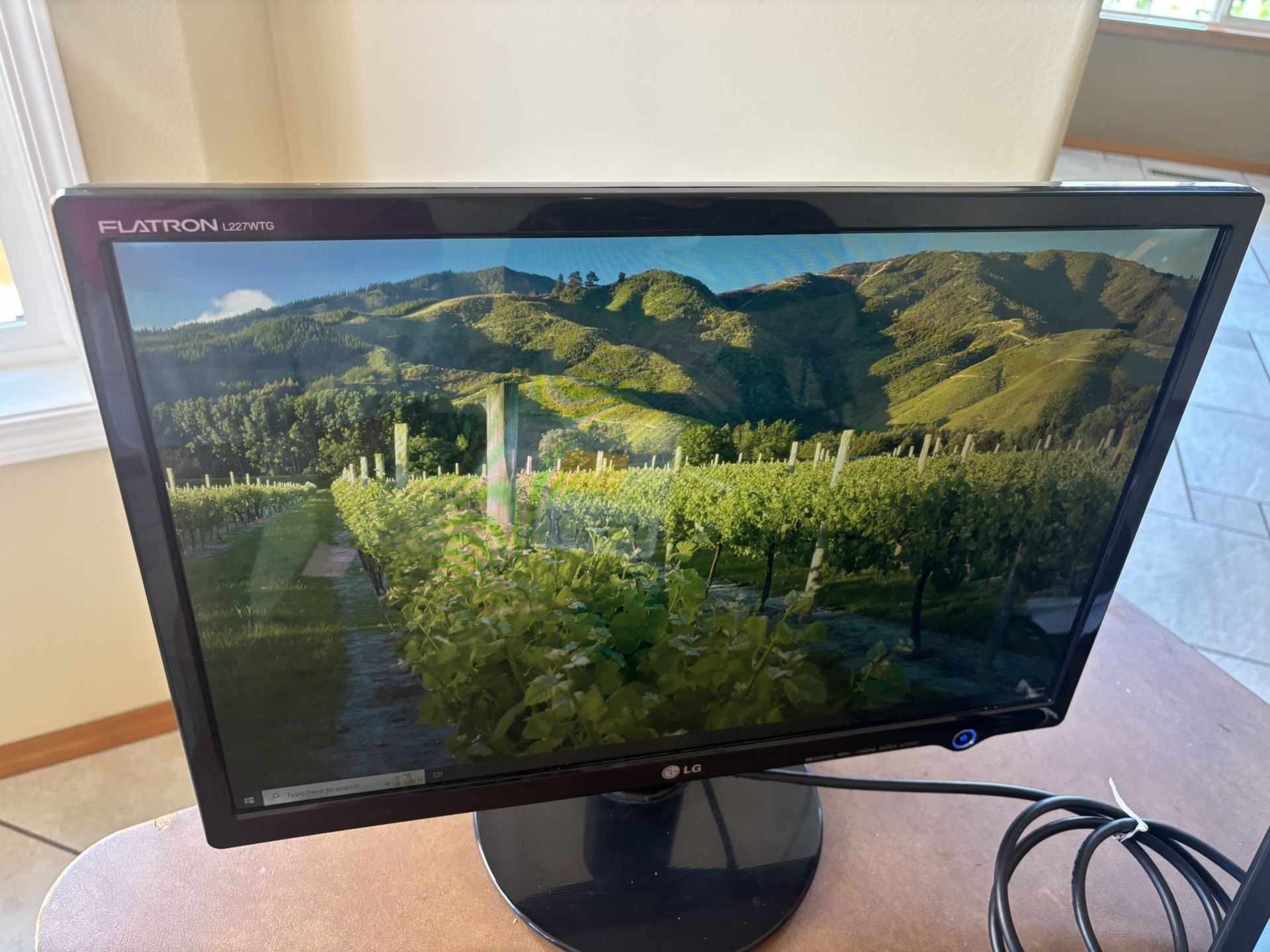 22” LG Computer Monitor