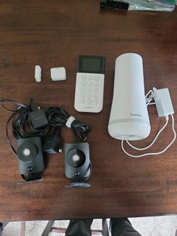Simplisafe Security hardware
