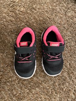 Nike girl shoes