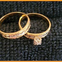 10K Two Tone Gold Matching Diamond Engagement Ring & Wedding Band