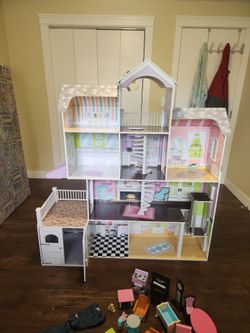 KidKraft Large Dollhouse with Accessories
