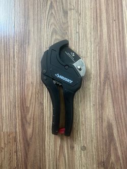 Husky 1-5/8” Ratcheting PVC Pipe Cutter