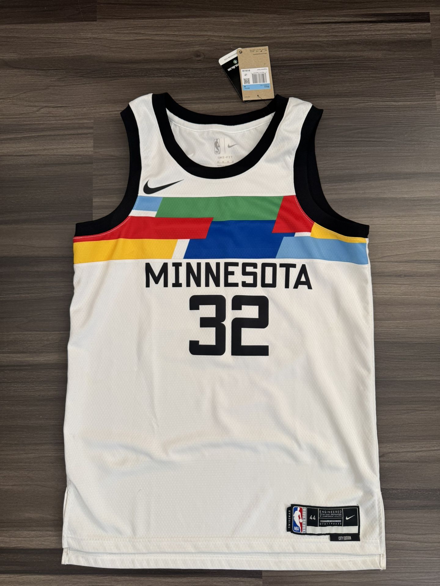 Nike Minnesota Timberwolves Karl Anthony-Towns NBA City Edition Jersey Men’s M 100% authentic. Brand new with tags MSRP $120 This product is a Nike