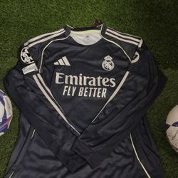 Real Madrid ⚽⚽⚽⚽ MBPEÈ