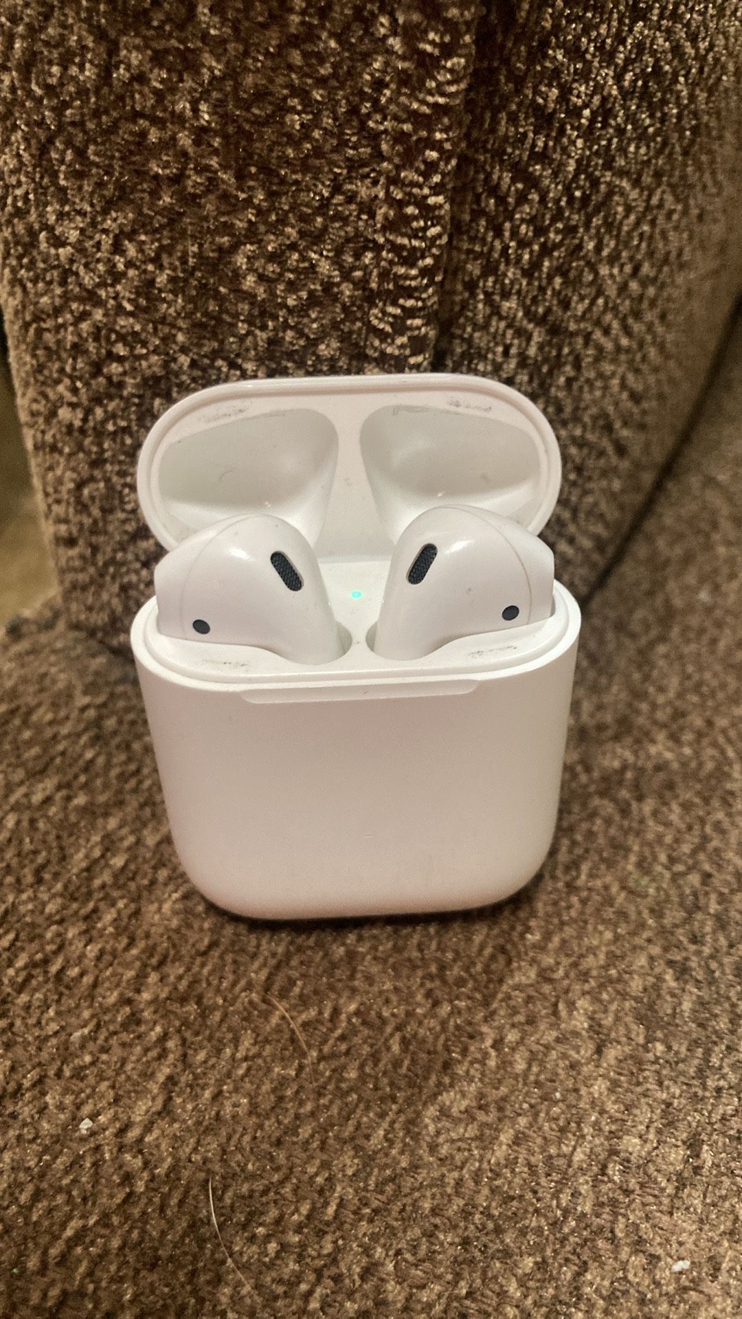 APPLE AIRPODS