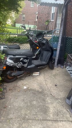 2 mopeds