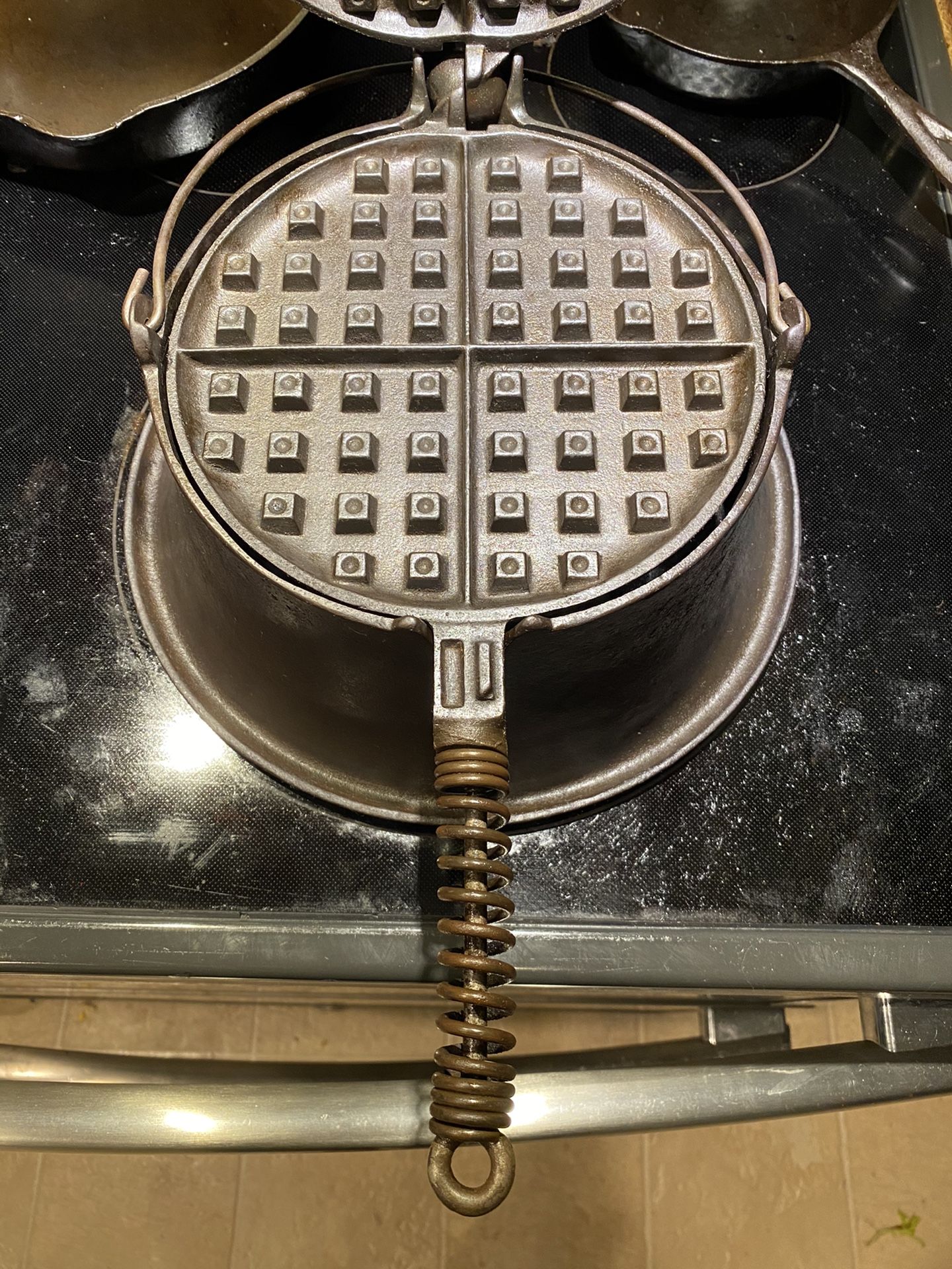 Wagner Ware cast iron waffle maker for Sale in Vancouver, WA OfferUp