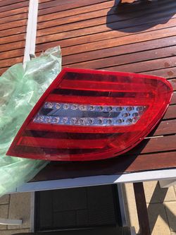 2013 Mercedes Benz C Class Right Tail Light
