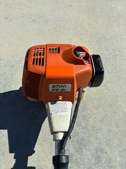 Stihl FS 80 string trimmer l starts right up runs good.