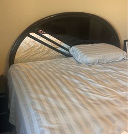 Bedroom set - 5 pieces