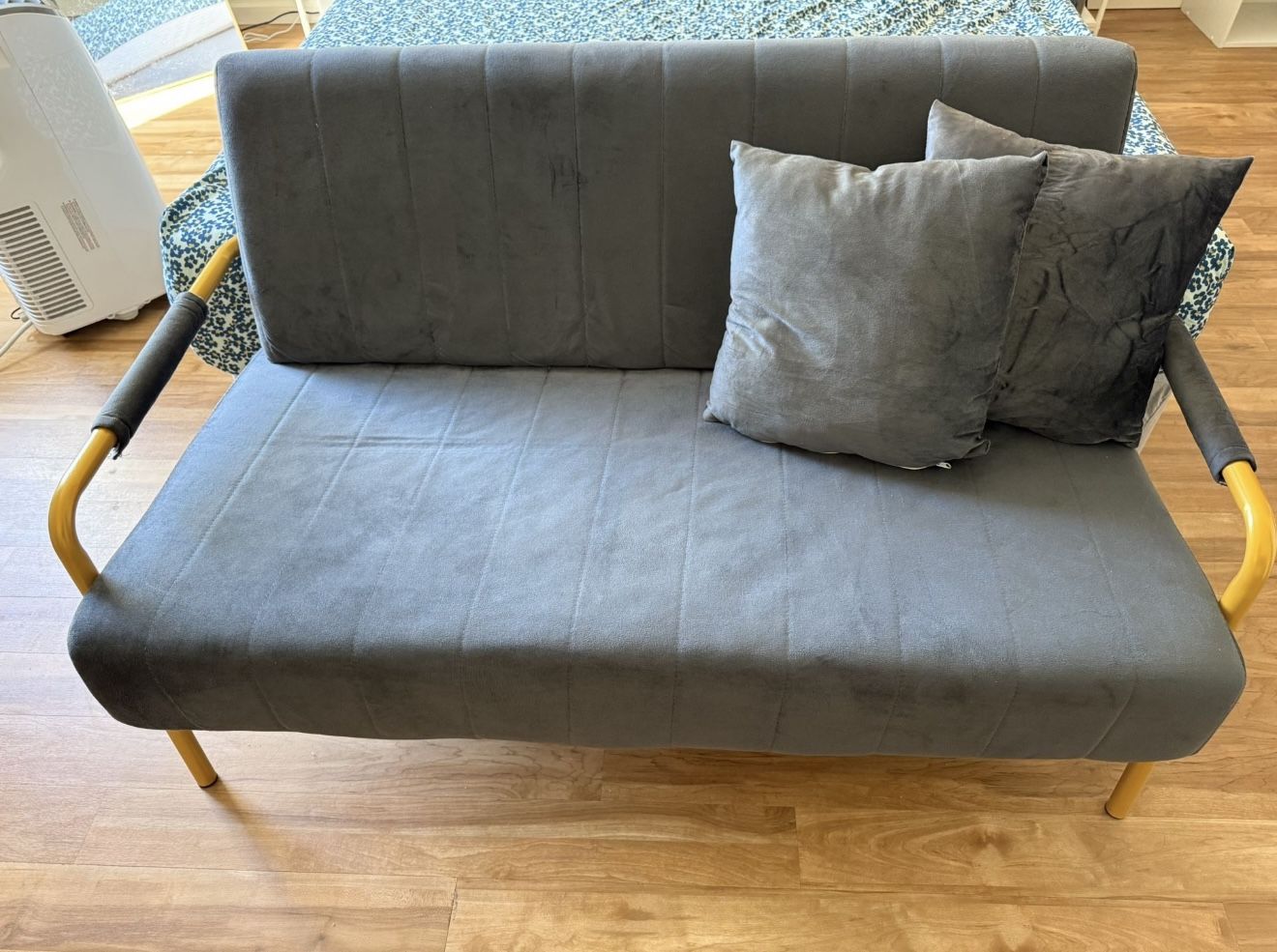 LOVESEAT Velvet Solid Wood Frame with Metal Legs
