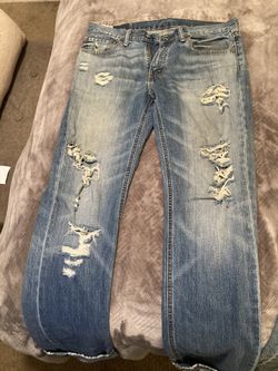 Levi’s ripped jeans