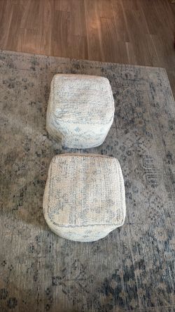 2x Willow Pouf
