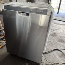 Whirlpool Dishwasher