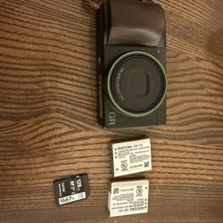 Ricoh GR IIIx, Black, Digital Compact Camera with 24MP APS-C Size CMOS Sensor, 40mmF2.8 GR Lens