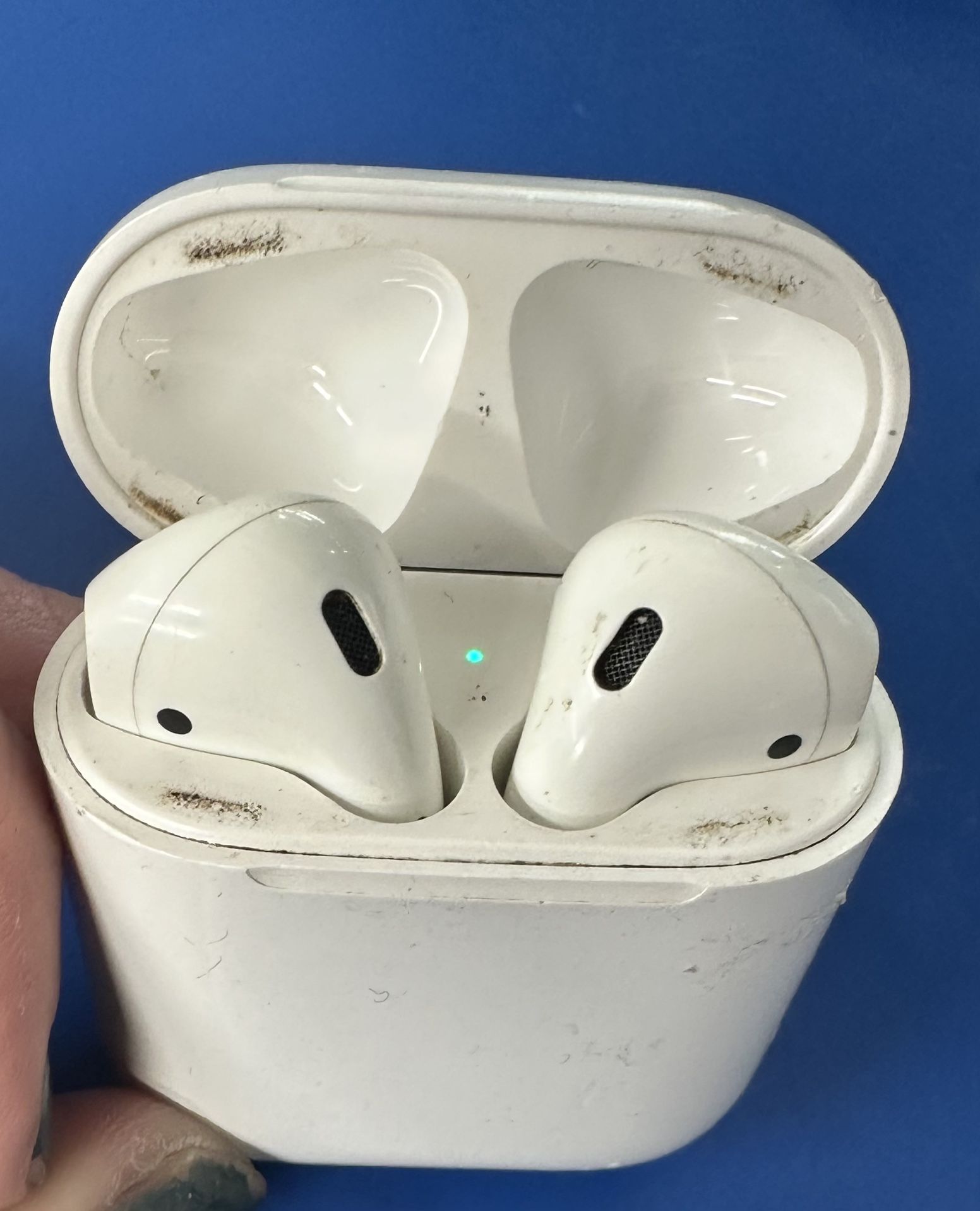 Apple AirPods 1st Generation 