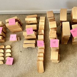 219-Piece Solid Wood Vintage Children’s Building Blocks – Various Shapes 🧱🏛️👷‍♂️👷‍♀️