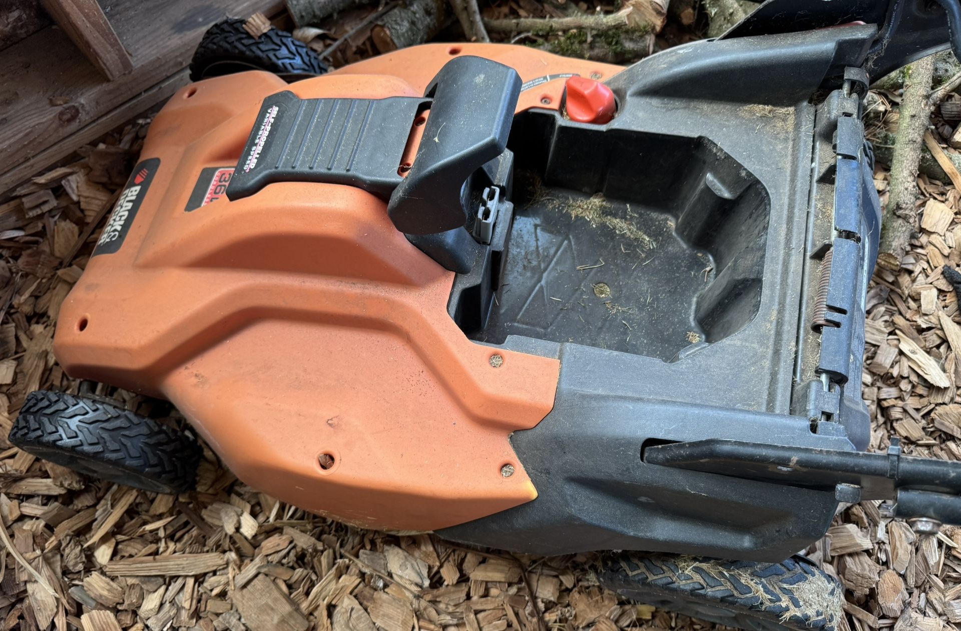 Cordless, Battery Powered Lawn Mower (Black & Decker)