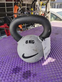8kg/18lb Nike rubber coated kettlebell