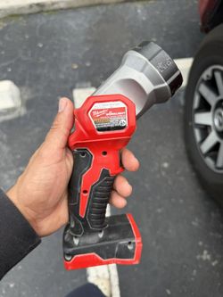 Light Milwaukee M18 Lámpara