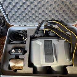 Fuji stabi fishing binos