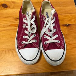 Burgundy Converse Size 6 Women’s Chucks Shoes